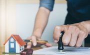 How to Write a Notarized Letter of Residence