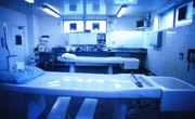 What Courses Must a Medical Examiner Take in College?