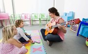 What Are the Benefits of Using the Thematic Approach With Kindergarten Students?