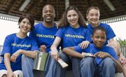 Volunteer Work Ideas That Look Good to Ivy League Schools