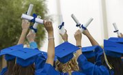 What Is the Difference Between an Undergraduate & an Associate's Degree?