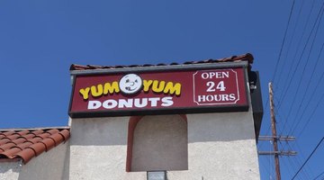 Yum Yum Donuts