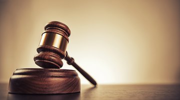 How to Make an Opening Statement for a Mock Trial
