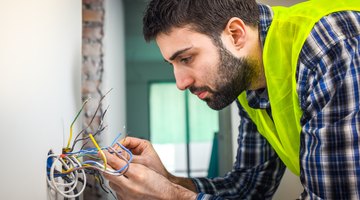 The Education & Training Requirements for an Electrical Engineer