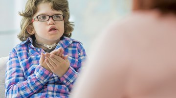 Advantages & Disadvantages of Sign Language