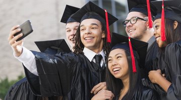 Advantages of Graduating With Honors in High School