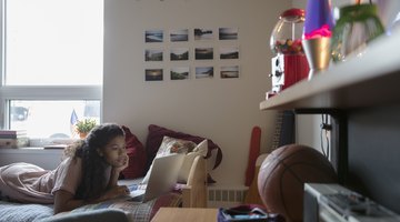 How College Students Can Combat Loneliness