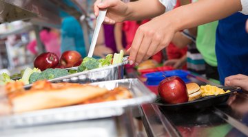 How to Become a School Cafeteria Worker
