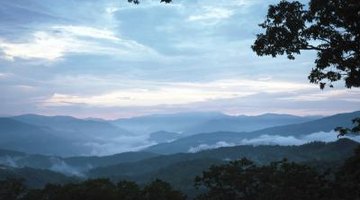 Before 1800, the Appalachian Mountains were a barrier to westward expansion.