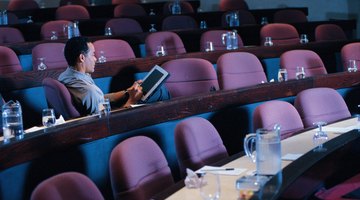 An iPad can help college life run more smoothly.