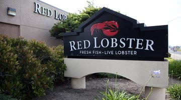 Red Lobster restaurant sign.