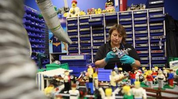 Model maker working with Lego blocks