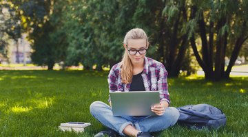 Advantages for Using the Internet in University Education