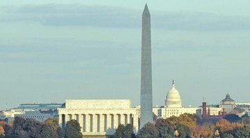 Washington D.C. medical schools offer students the opportunity to receive hands-on training.