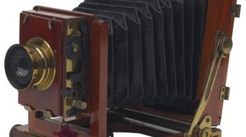 1920s cameras began to incorporate more metal into their construction.