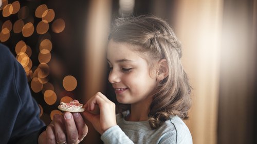 The Difference Between Primary & Secondary Reinforcers